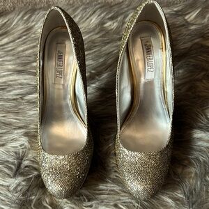 Gold sparkly Jennifer Lopez platform heels. Size 8. Worn once.